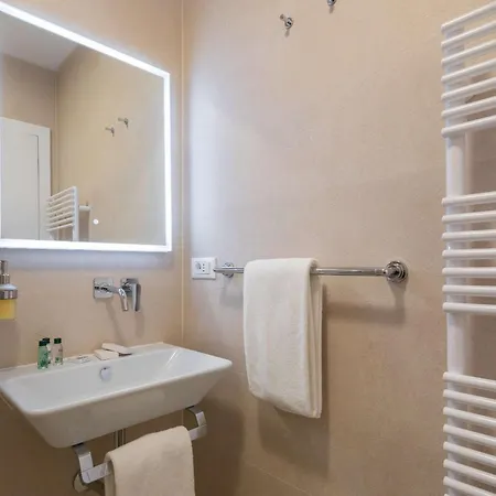 Mediterra 4*