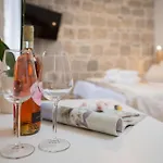 Mediterra Bed & Breakfast 4*