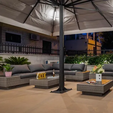Mediterra Bed and Breakfast Σπλιτ