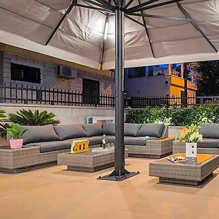 Mediterra 4*