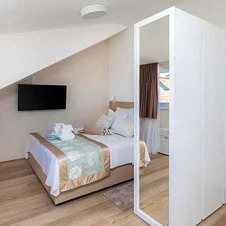 Bed & Breakfast Mediterra 4*