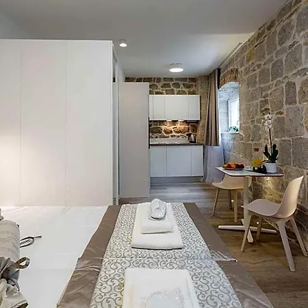 Bed & Breakfast Mediterra 4*