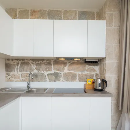 Mediterra