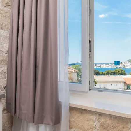 Mediterra Bed and Breakfast Σπλιτ