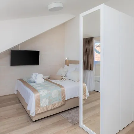 Bed & Breakfast Mediterra 4*