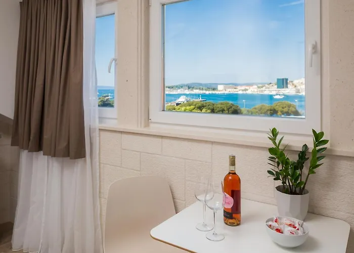 Mediterra לינה וארוחת בוקר